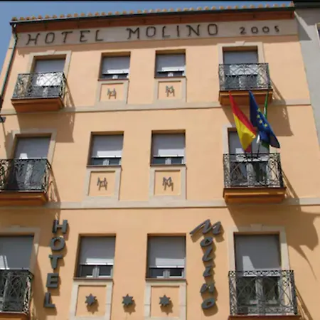 Molino 3* 龙达